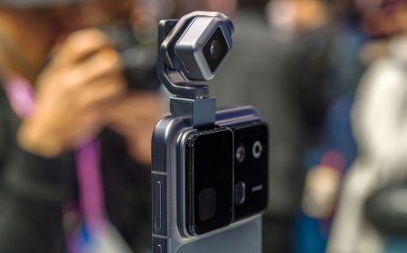 Honor Put a Robotic Camera Gimbal in a Smartphone