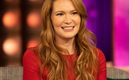 Why Sarah J. Maas Is Releasing ACOTAR 6 and 7 Back-to-Back