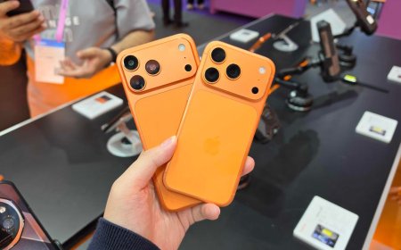 Apple was quietly all over the world's biggest Android phone show, and that says a lot