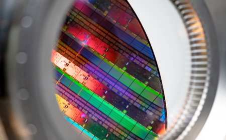 China's top chip execs claim ASML alternative 'small, fragmented, and weak' — Chinese industry titans call for national effort to invest in advanced chipmaking tools