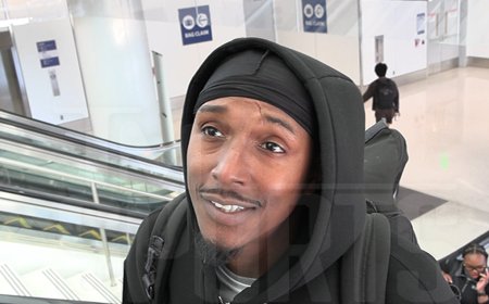 Lou Williams Backs Hawks’ Magic City Night, Lemon Pepper Wings And All
