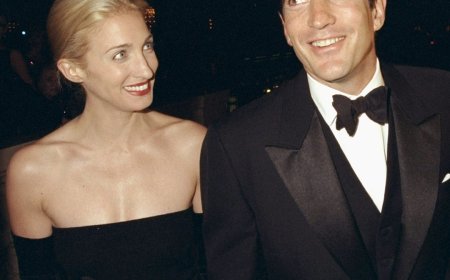 How John F. Kennedy Jr. & Carolyn Bessette Pulled Off a Secret Wedding