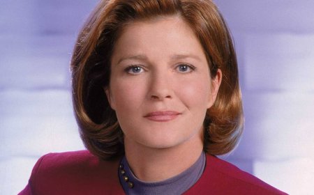 Star Trek Is Finally Addressing Voyager’s Most Frustrating Janeway Debate