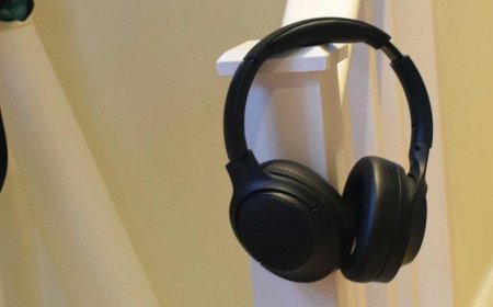 I’ve been using these cheap headphones for a month, and I’d recommend them to anyone who needs an affordable pair