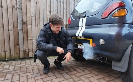 Vape battery-powered car boasts 18-mile range, 35mph top speed, USB-C charging port — 500 vape batteries power early 2000s Reva G.Wiz