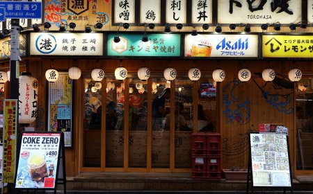 Announcing our March photo challenge: "Night Lights"