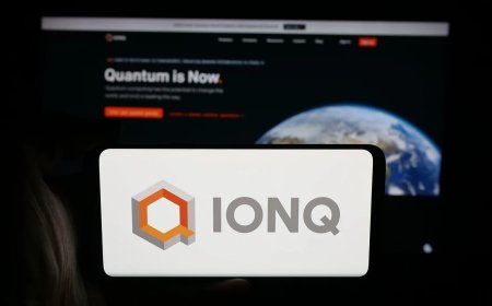 IonQ (IONQ) Stock Climbs After Cambridge University Partnership and SEC Filing