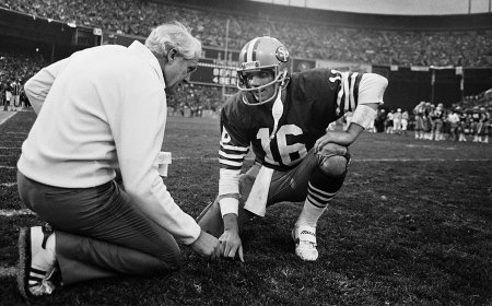 Legendary NFL Photographer to Mark the Draft with Exhibition