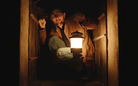 ‘Hokum’ Review: Adam Scott Is Haunted in a Hair-Raising, Often Exhilarating Irish Horror Tale