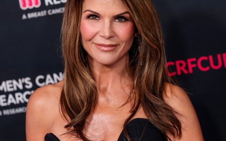 Lori Loughlin, Her Daughters Make First Red Carpet Outing in 7 Years