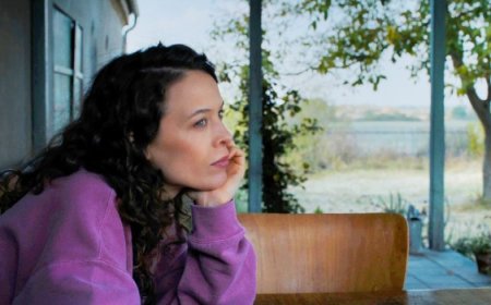 ‘Miroirs No. 3’ Review: Christian Petzold’s Minor Key Is a Major One for His Beautifully Concussed Protagonist, Played by Paula Beer