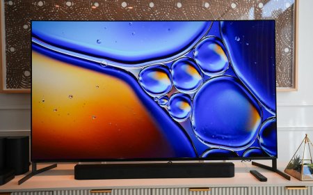 Best Buy is selling last year's Sony OLED TV for $600 off - and I highly recommend it