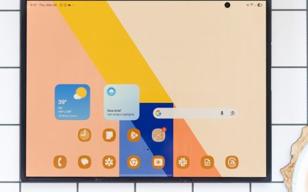 My brief, weird time with the Samsung TriFold