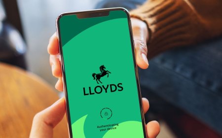 Lloyds admits nearly half a million banking customers affected by account glitch exposing transaction data