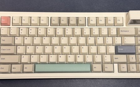 Epomaker RT82 Review: Quietly retro