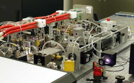Causality optional? Testing the "indefinite causal order" superposition