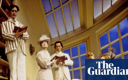 Robert Fox obituary