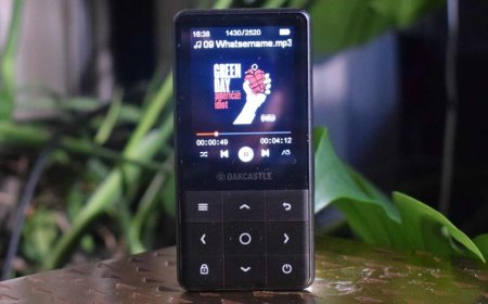 I tested this super-cheap MP3 player for a month, and I'm surprised to say it quickly became my go-to music source