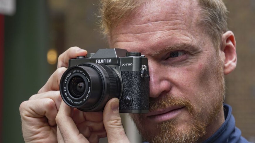 I tested the retro Fujifilm X-T30 III and tiny new zoom lens, and the kit is a great pick for beginner photographers