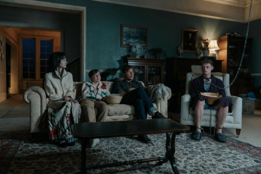 ‘Heel’ Review: Stephen Graham and Andrea Riseborough Take Found Family to Extremes in a Pungently Creepy Kidnapping Thriller