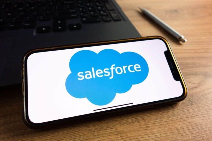 Salesforce (CRM) Stock Falls 25% Despite Agentforce AI Revenue Soaring to $800M