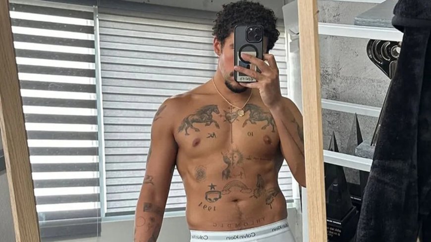 Bad Bunny Thirst Traps To Kick Off His 32nd Birthday!