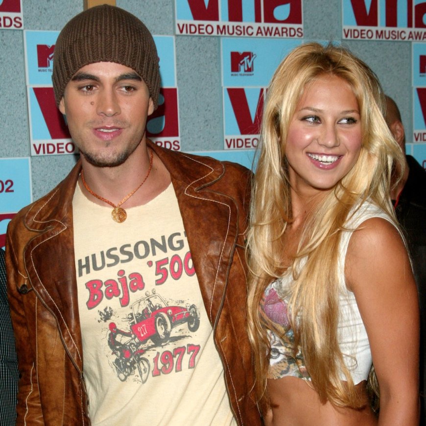 Enrique Iglesias, Anna Kournikova's Kids Strike a Pose in Cute Photo