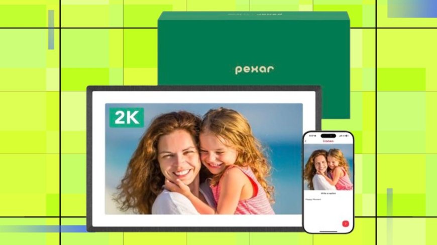 This digital photo frame is my favorite gift to give (and it's on sale)