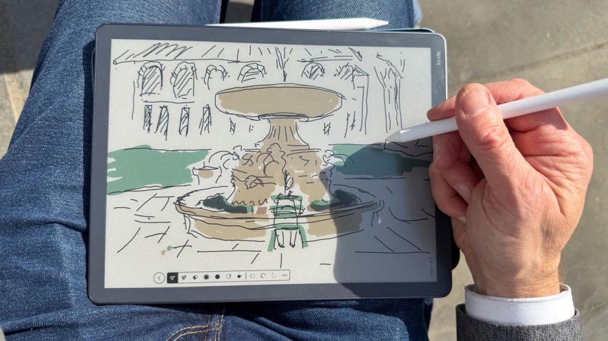 I took the iPad Air and Kindle Scribe Colorsoft drawing in the park — and there's only one I want to use in direct sunlight
