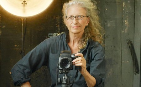 Annie Leibovitz Attends USMNT Training Camp, But Coach Warns of Distractions