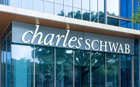 Schwab’s 46 Million Clients to Gain Direct Bitcoin Access in 2026