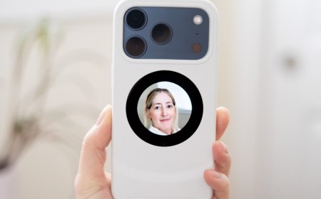 I wish this selfie phone case was better for selfies