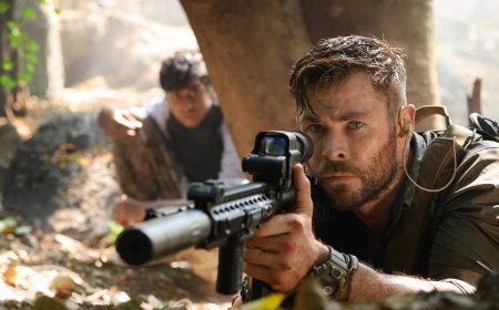 Chris Hemsworth’s R-Rated Netflix Action Thriller Returns As Global Smash Hit Amid Major Franchise Update