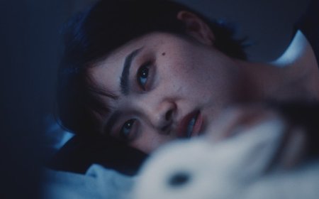 ‘Bunnylovr’ Review: It’s Hard Out Here for an Alienated Camgirl