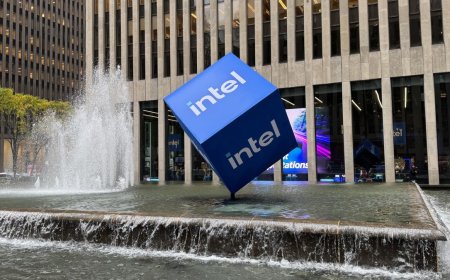 Fueled by Musk's TeraFab tie-in, Intel's market cap hits highest level in 25 years — tops $300 billion on CPU, AI, and foundry momentum