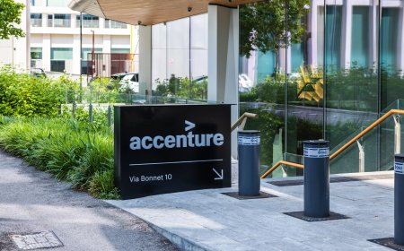 Accenture (ACN) Stock Plunges to 52-Week Low — UBS Analyst Sees Major AI Opportunity Being Overlooked