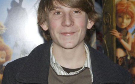 Malcolm in the Middle Cast Reacts to Erik Per Sullivan Missing Revival