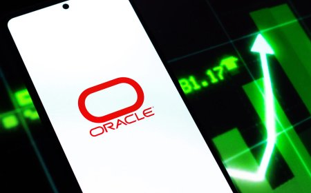 Oracle (ORCL) Stock Plunges 29% Despite Record AI Backlog — Is It a Buying Opportunity?