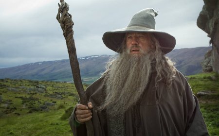 Lord of the Rings stars Ian McKellen, Elijah Wood return for Hunt for Gollum
