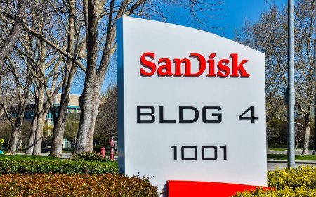SanDisk (SNDK) Stock Surges 2,739% in 12 Months as Cramer Highlights Memory Supply Crunch