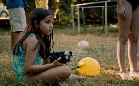 ‘Blue Heron’ Review: Sophy Romvari’s Outstanding Debut Feature Explores the Imperfections of Memories