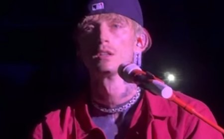 Machine Gun Kelly hits back at fan who accused him of being 'rude' in popular Brisbane venue: 'F*** you'