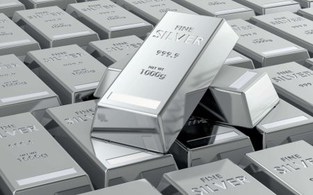 Global Silver Market Faces Sixth Straight Deficit as Supply Tightness Deepens Into 2026