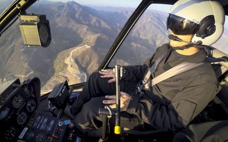 "Rather than replacing the crew": Watch the 64-year-old Chinook execute a hands-free landing thanks to a pilotless brain update