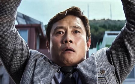 No Other Choice, Park Chan-wook's latest banger, is finally streaming on Hulu