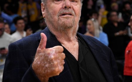 Jack Nicholson Celebrates 89th Birthday in Rare Pic With Joni Mitchell