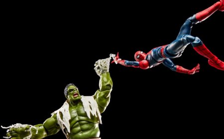The First ‘Brand New Day’ Marvel Legends Tease a Spidey-Hulk Brawl