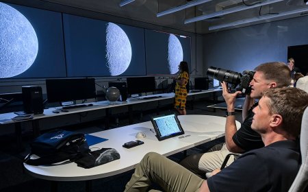 An inside look at how NASA turns astronauts into photographers