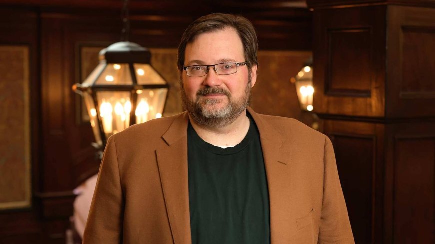 Brandon Sanderson’s New Mistborn Movie Hits Major New Milestone As Apple TV’s Fantasy Gets Exciting Update