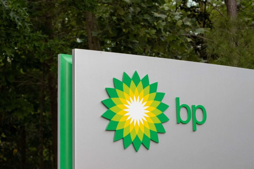 BP (BP) Stock: Meg O’Neill Steps In as CEO Amid Debt Reduction and Oil Strategy Shift
